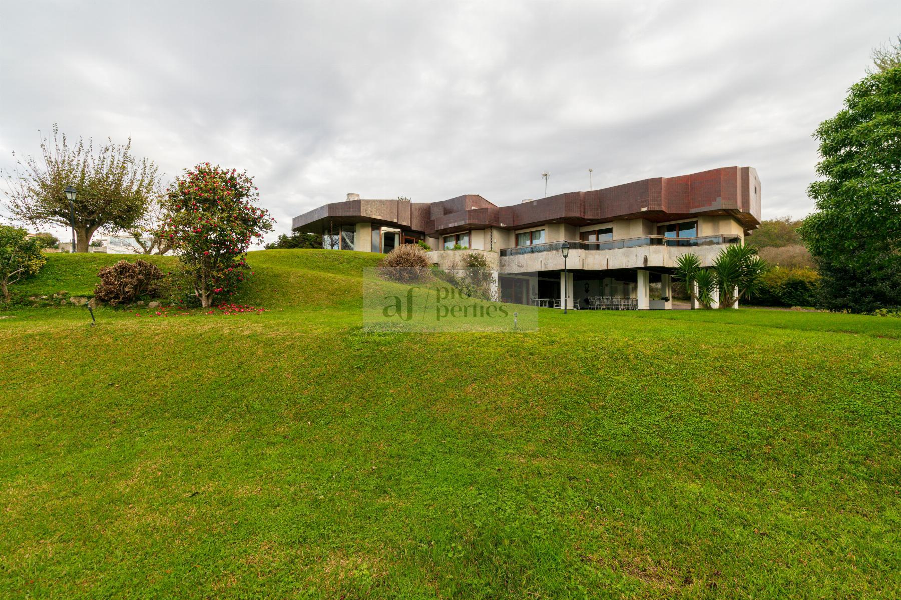 For sale of chalet in Vigo
