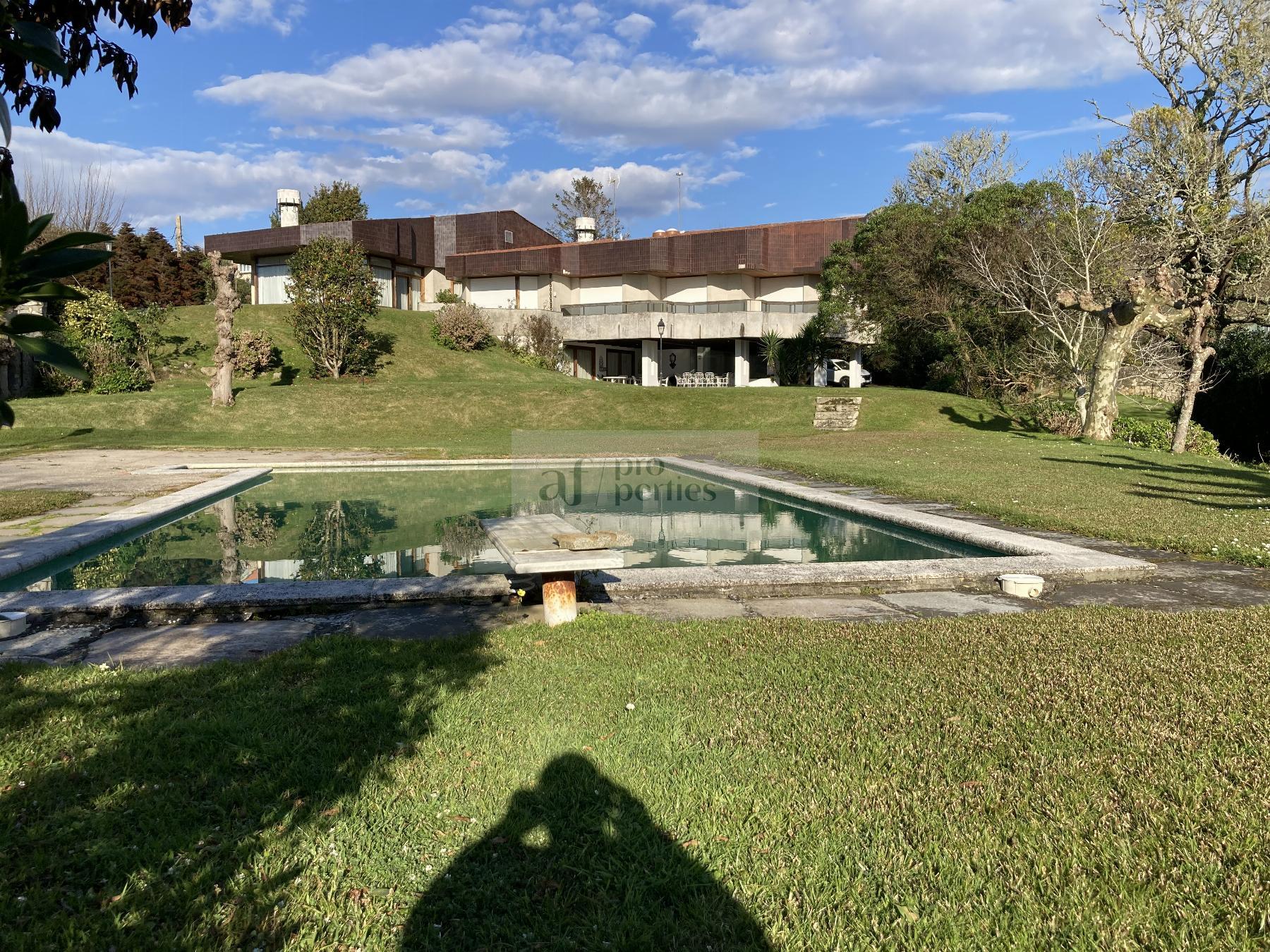 For sale of chalet in Vigo