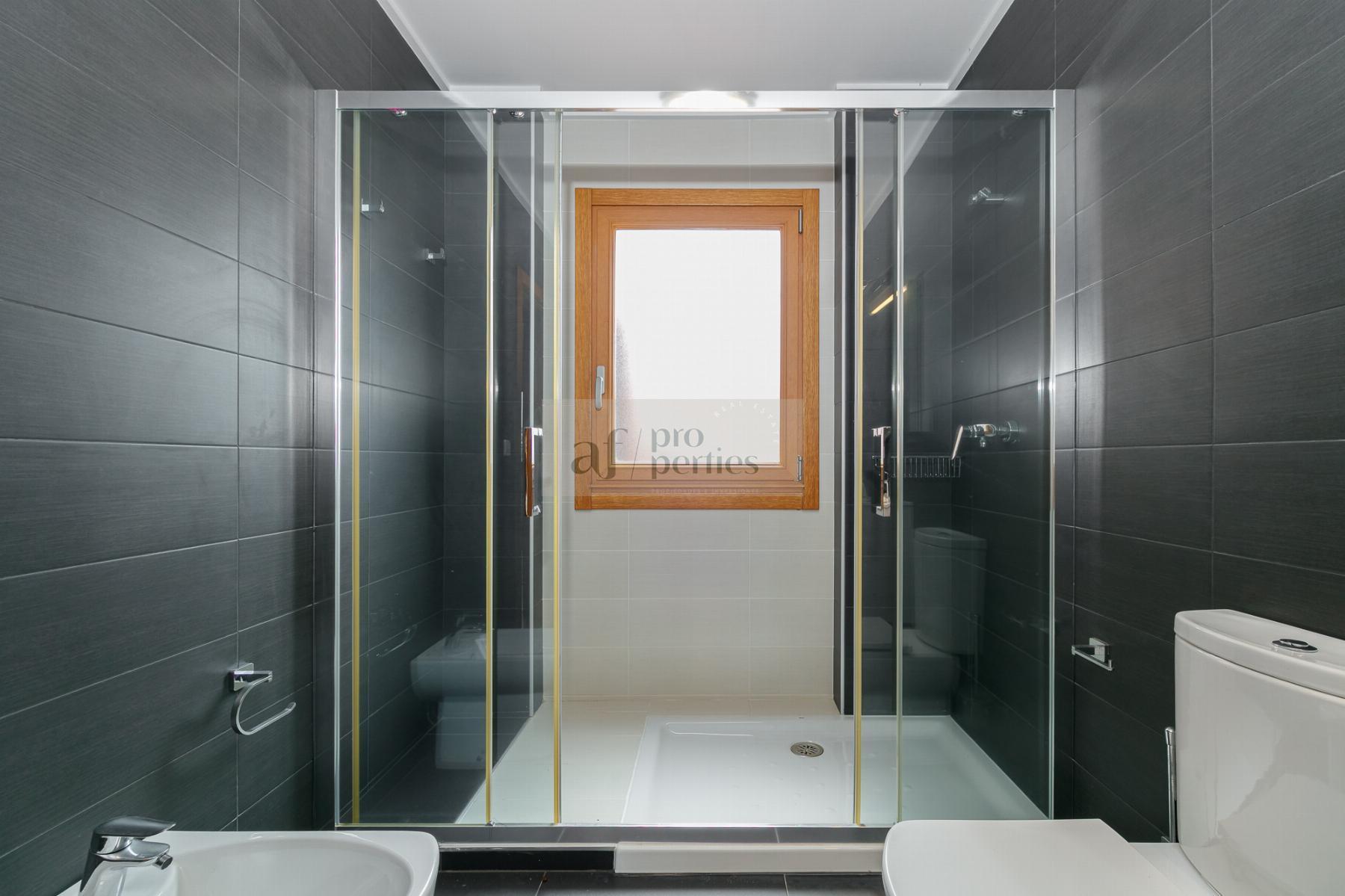 For sale of chalet in Vigo