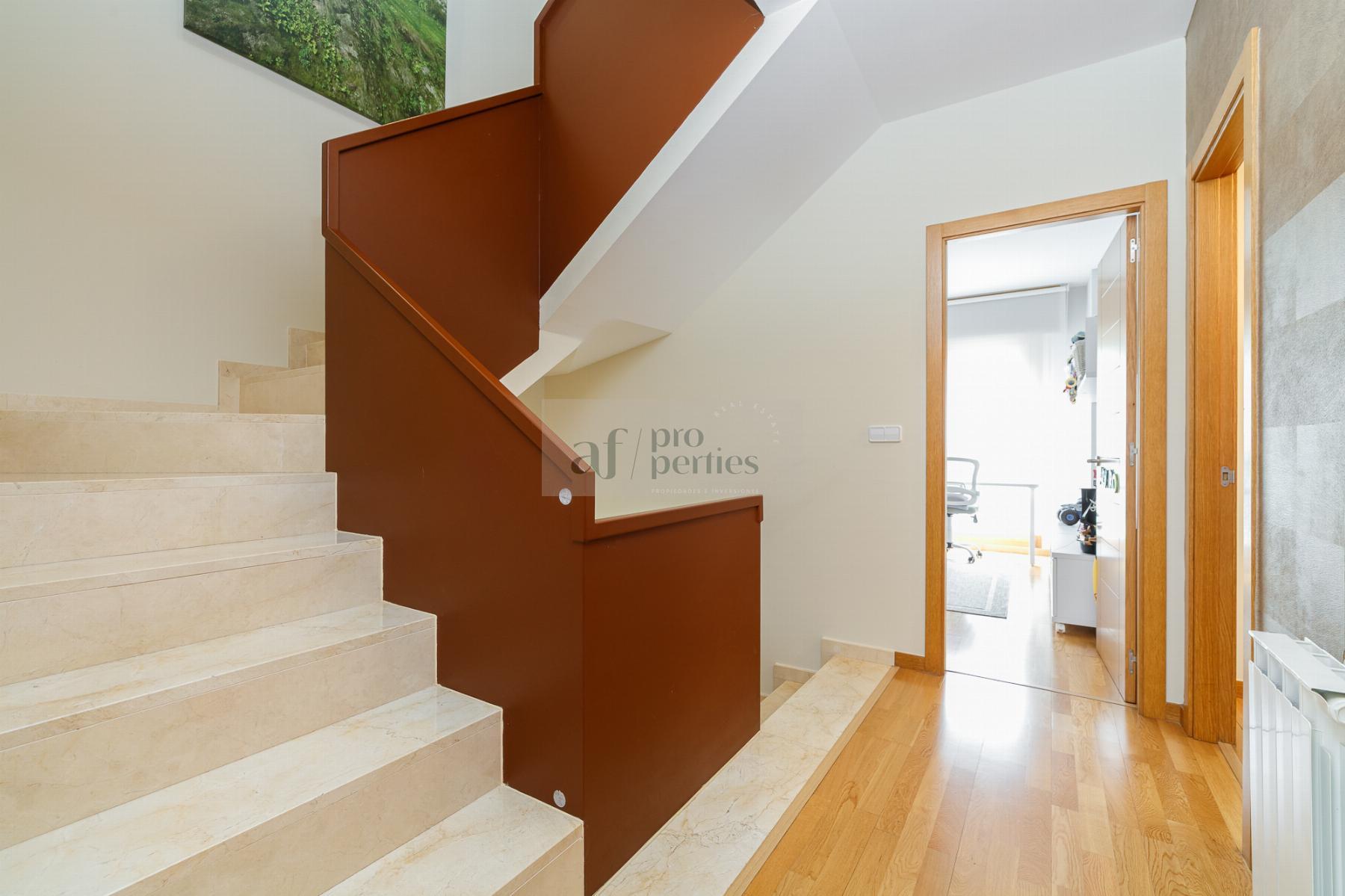 For sale of chalet in Vigo