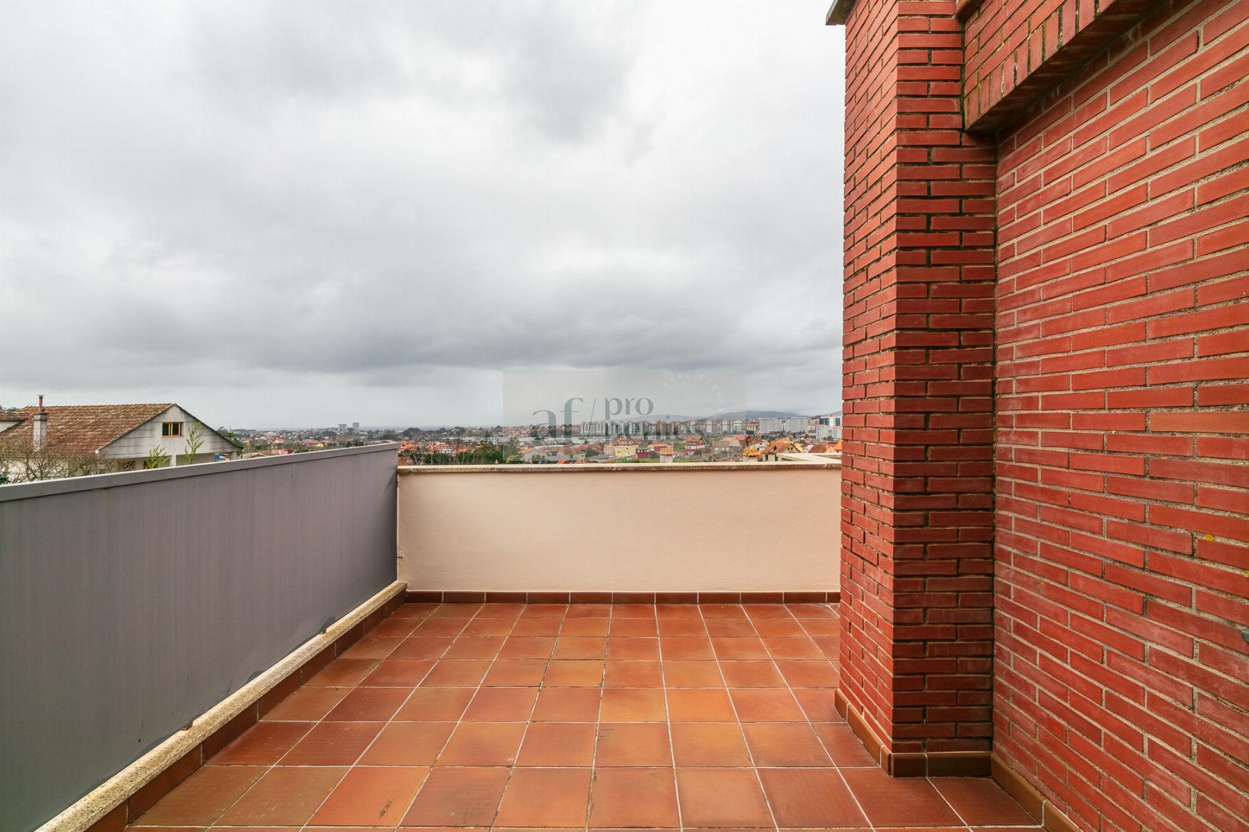 For sale of chalet in Vigo