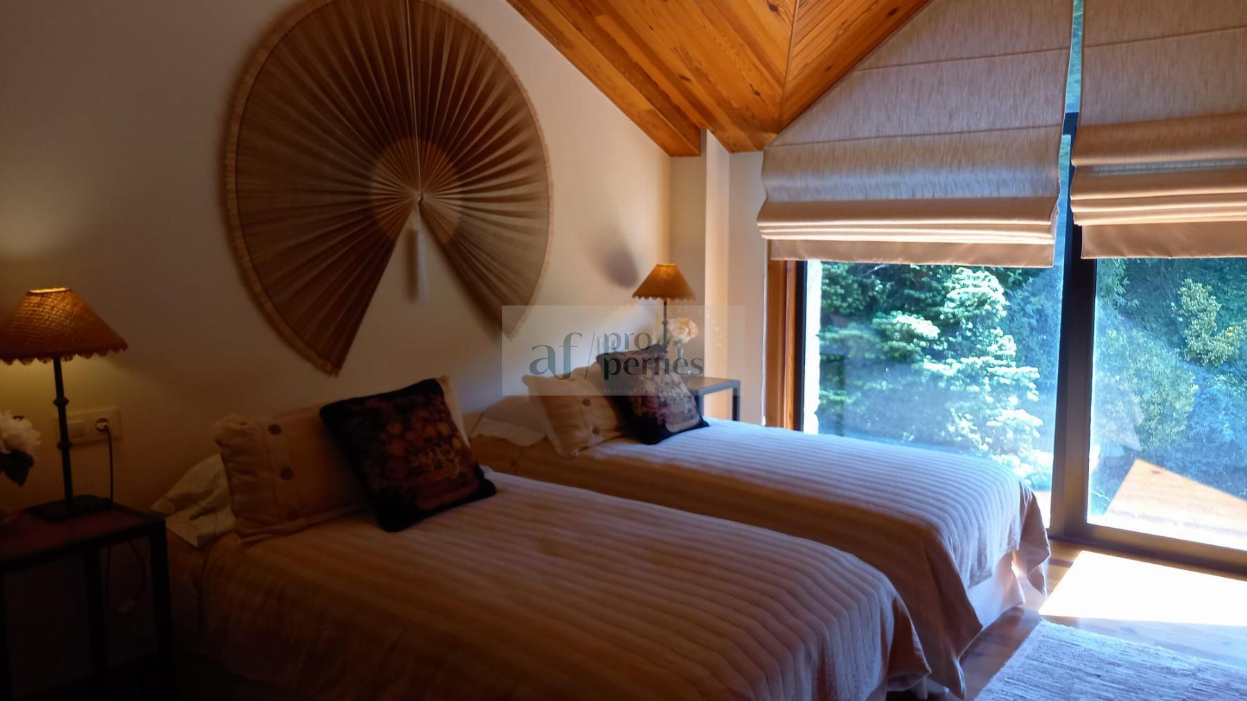 Zu verkaufen von chalet in
 Nigrán