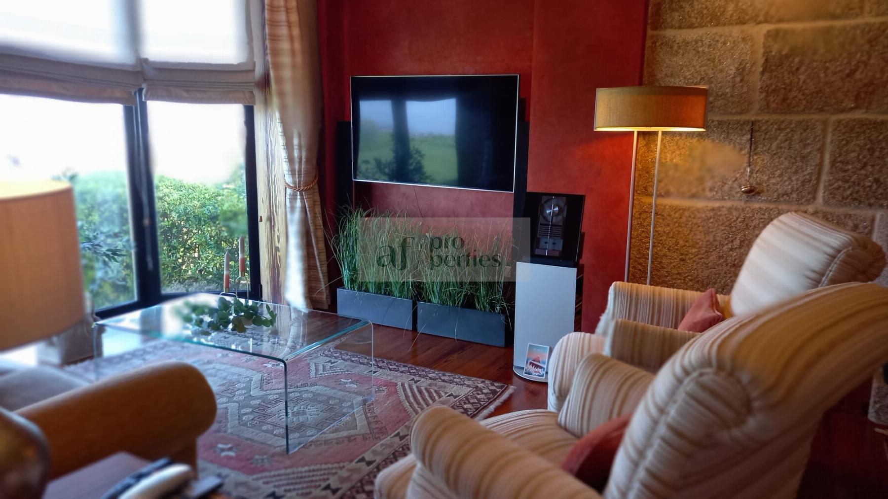 Zu verkaufen von chalet in
 Nigrán