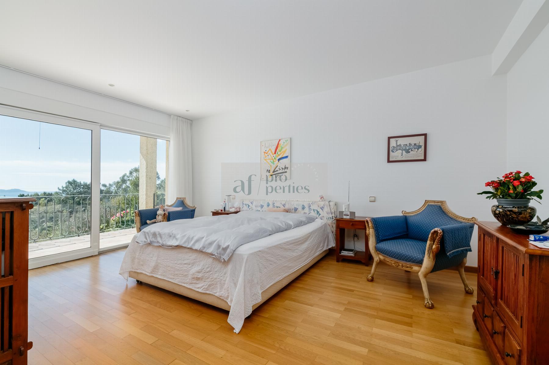 For sale of chalet in Cangas