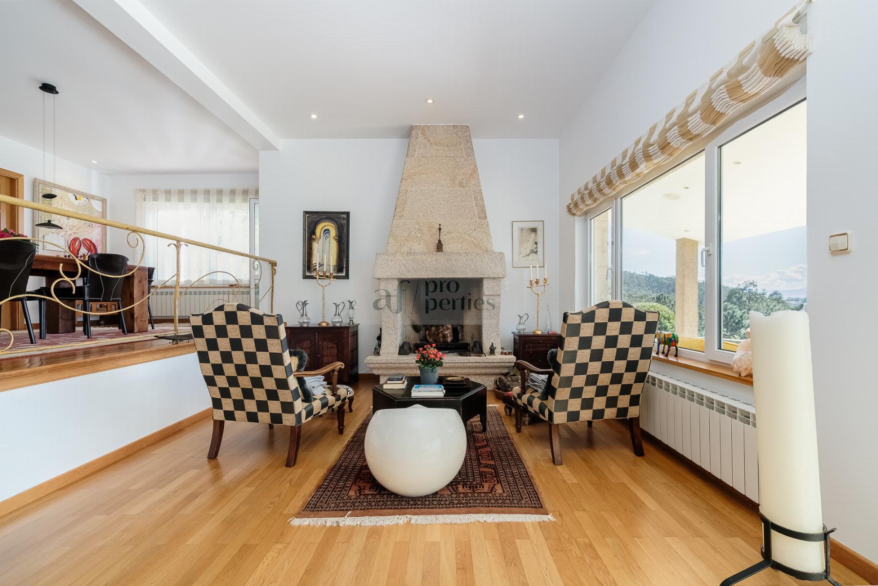 For sale of chalet in Cangas