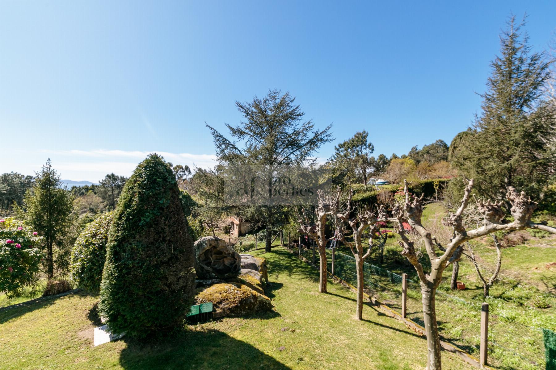 For sale of chalet in Cangas