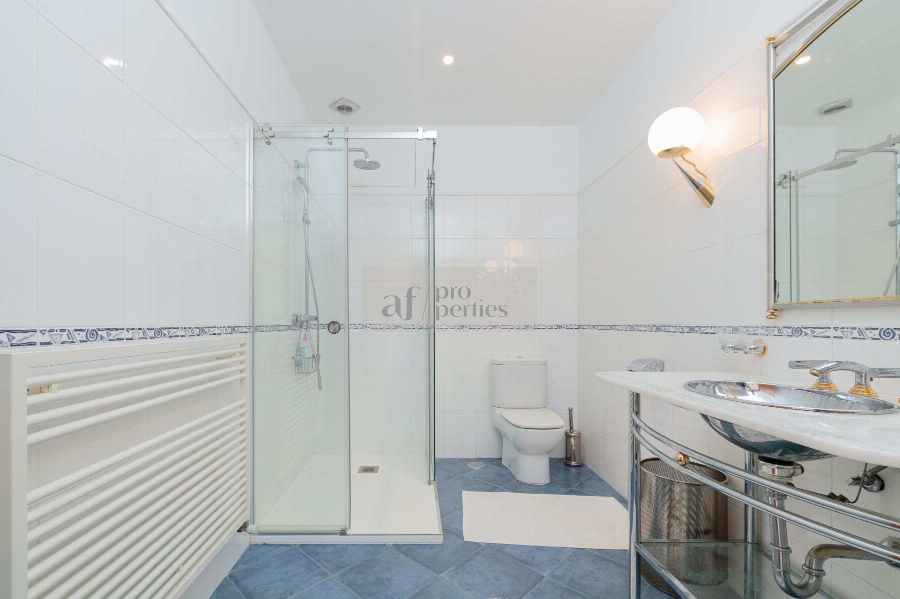 For sale of chalet in Cangas