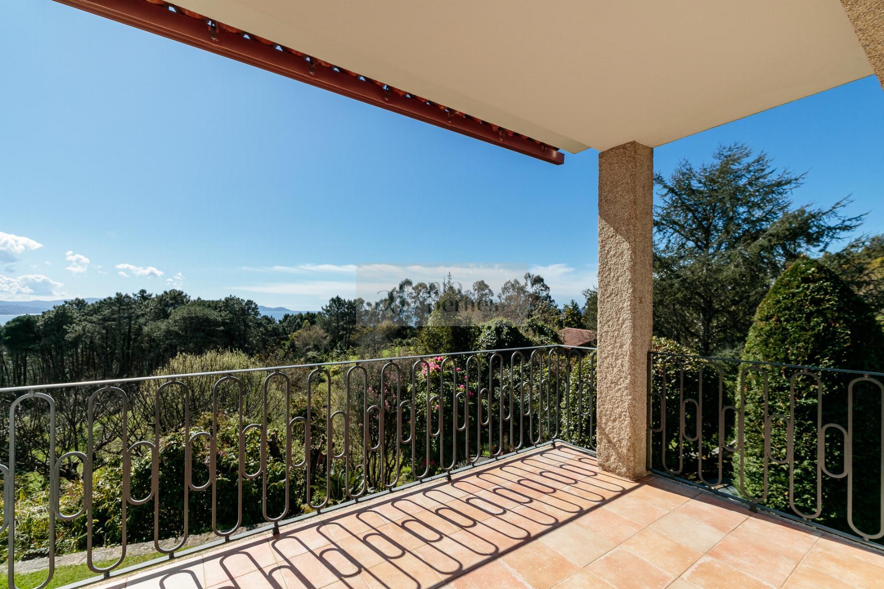 For sale of chalet in Cangas
