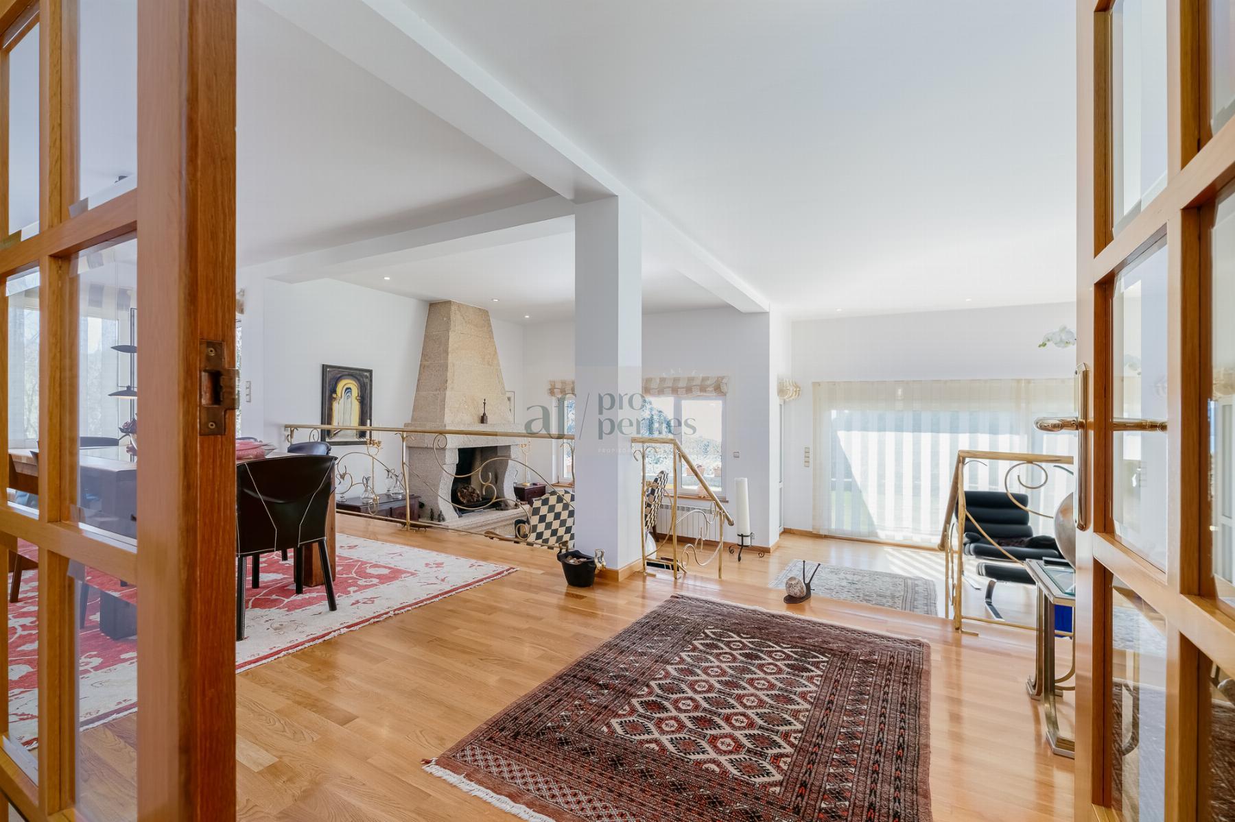For sale of chalet in Cangas