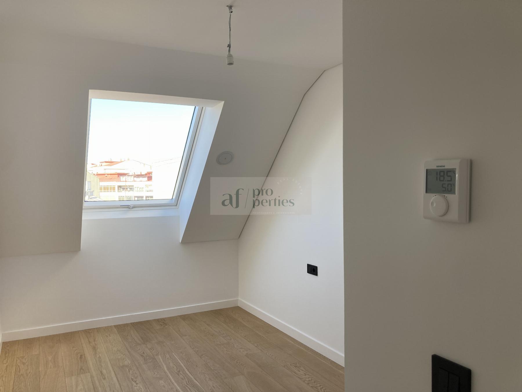 For sale of penthouse in Vigo