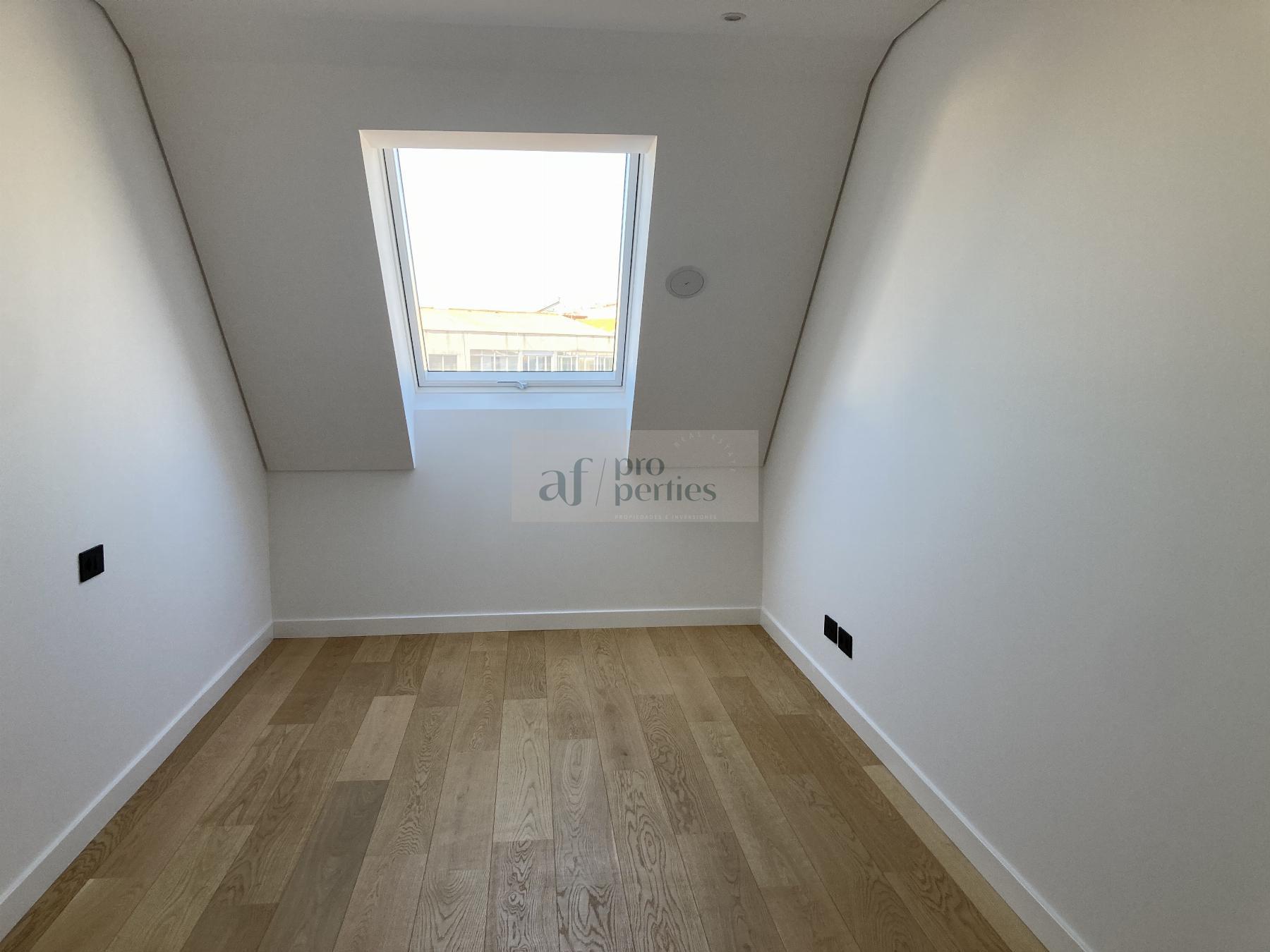 For sale of penthouse in Vigo