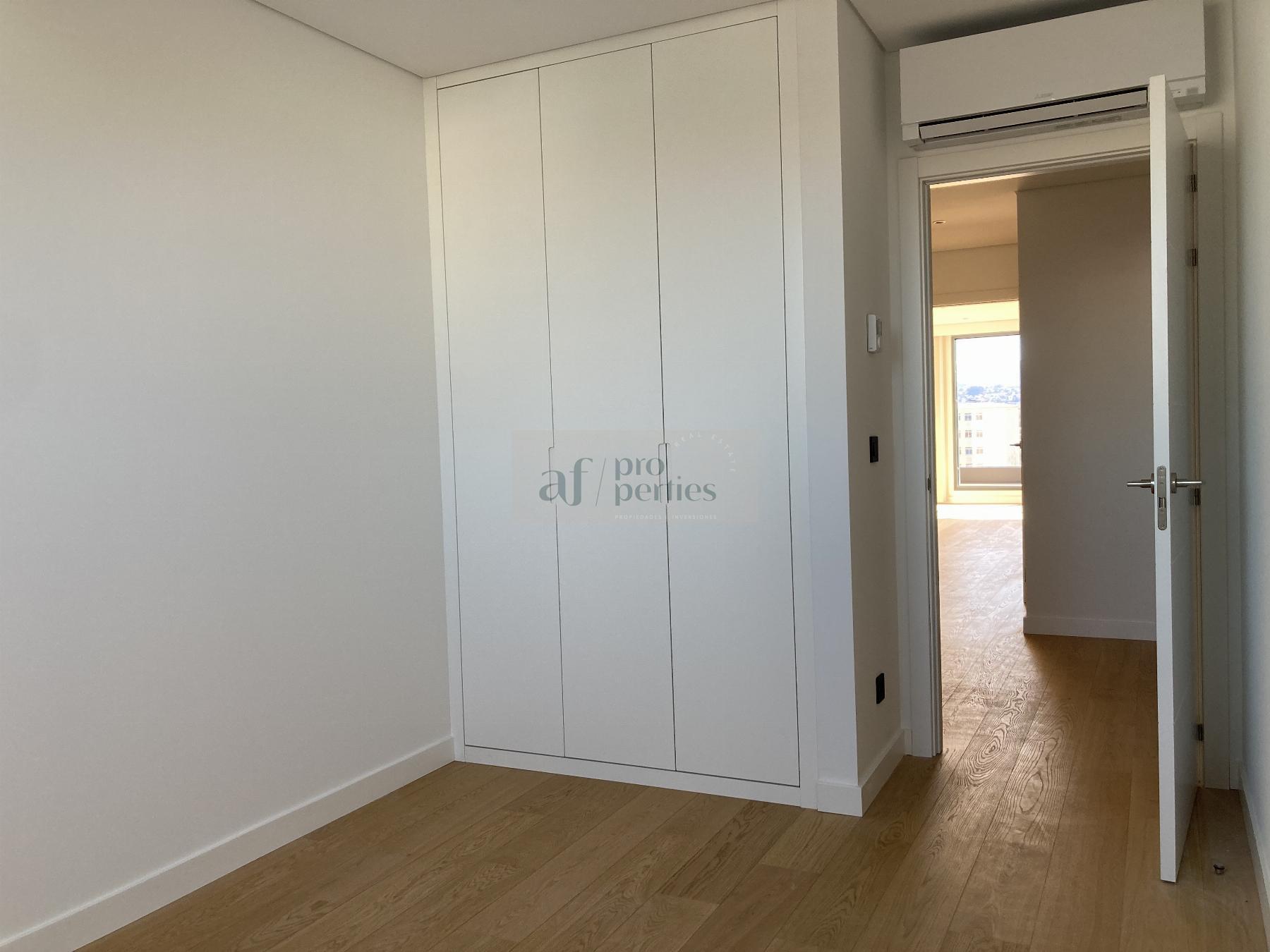 For sale of penthouse in Vigo