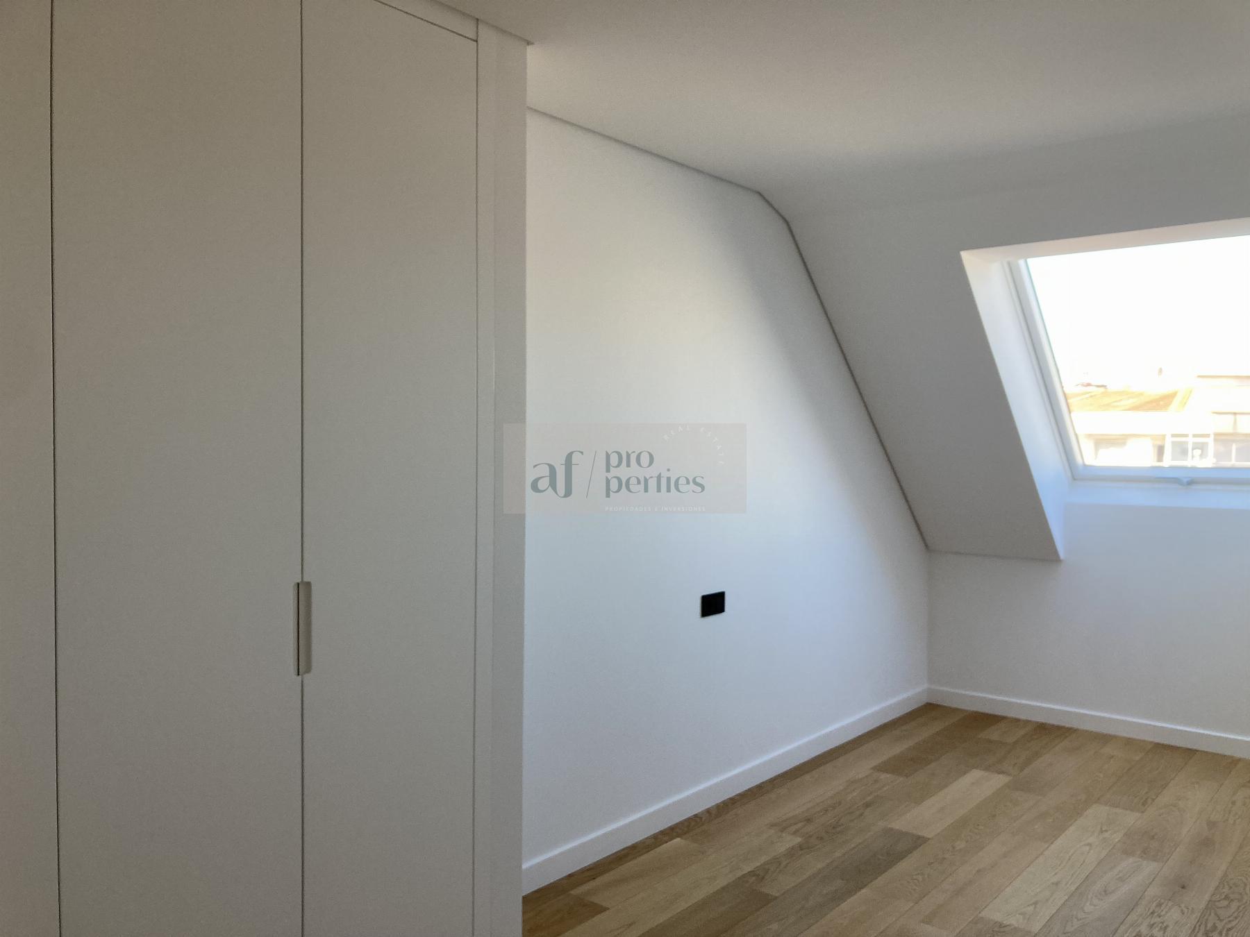 For sale of penthouse in Vigo