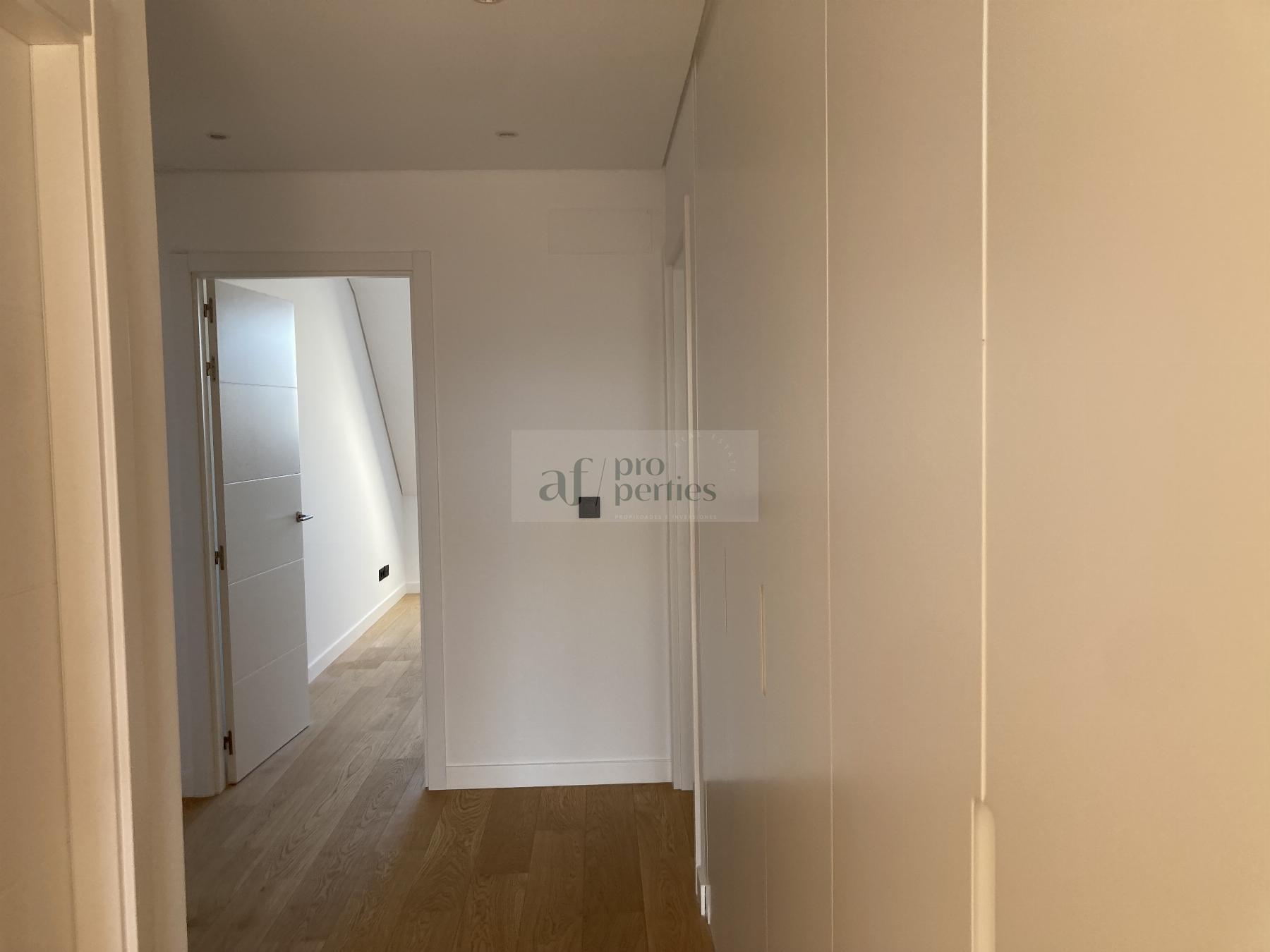 For sale of penthouse in Vigo