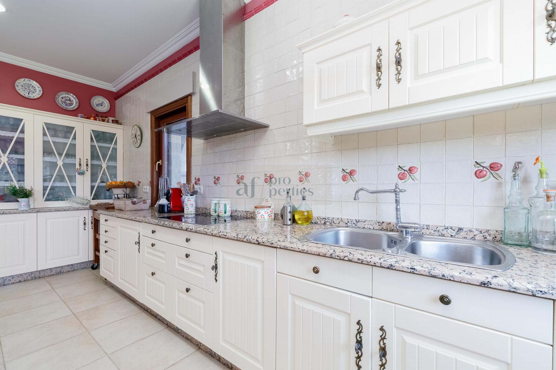 Zu verkaufen von chalet in
 Vigo