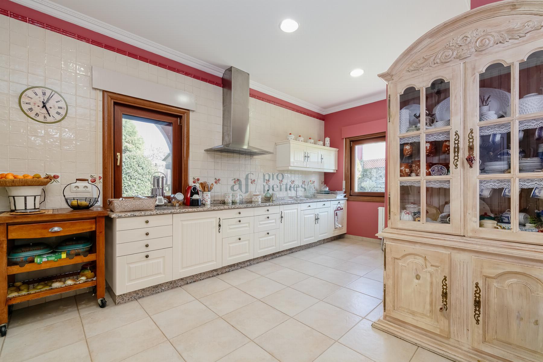 Zu verkaufen von chalet in
 Vigo
