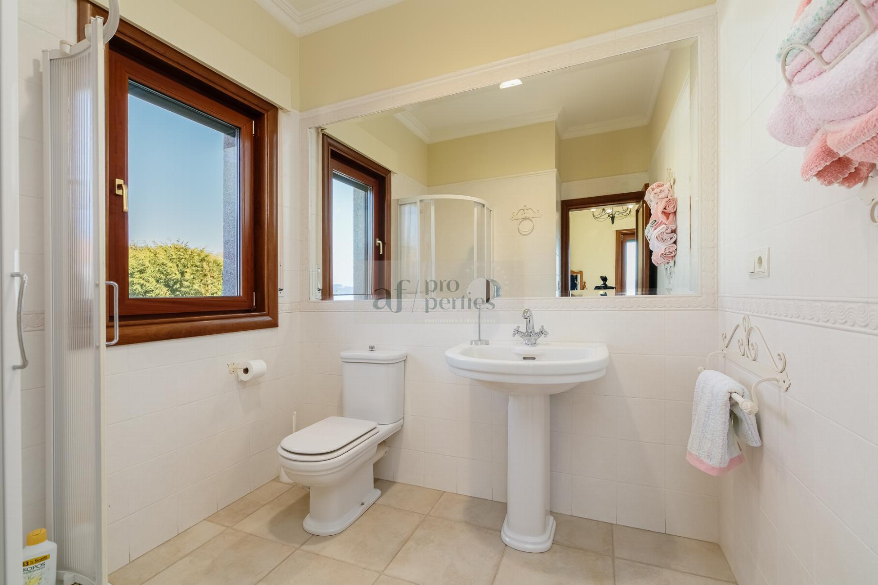 Zu verkaufen von chalet in
 Vigo
