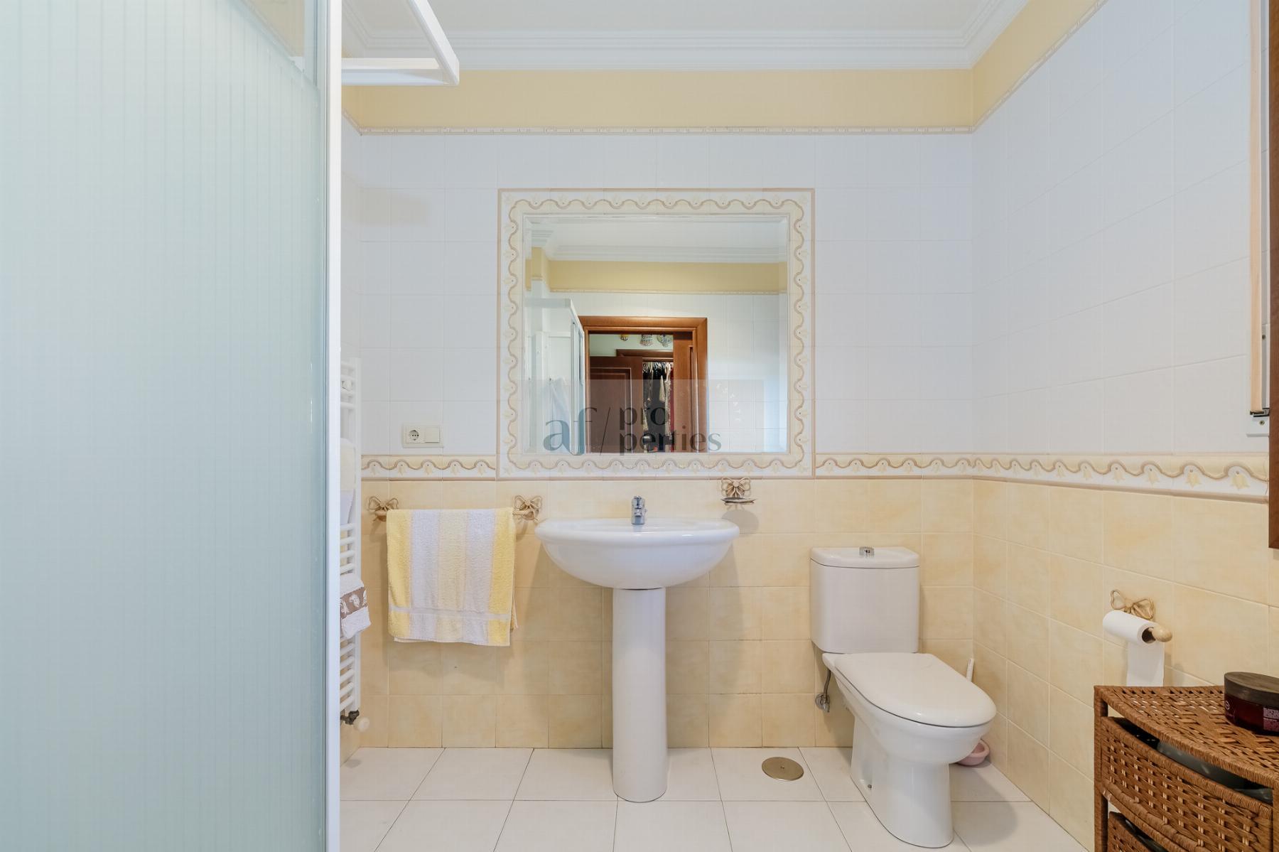 Zu verkaufen von chalet in
 Vigo