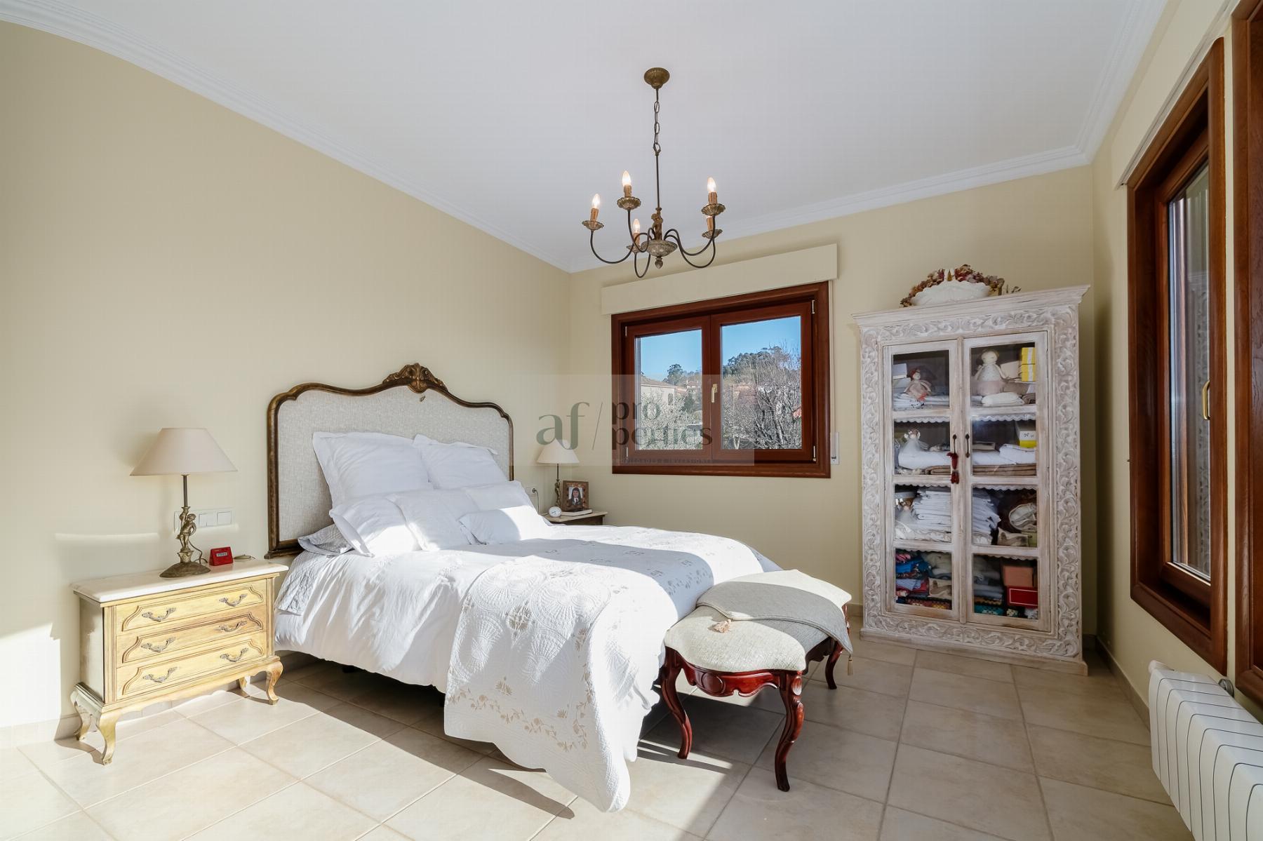 Zu verkaufen von chalet in
 Vigo
