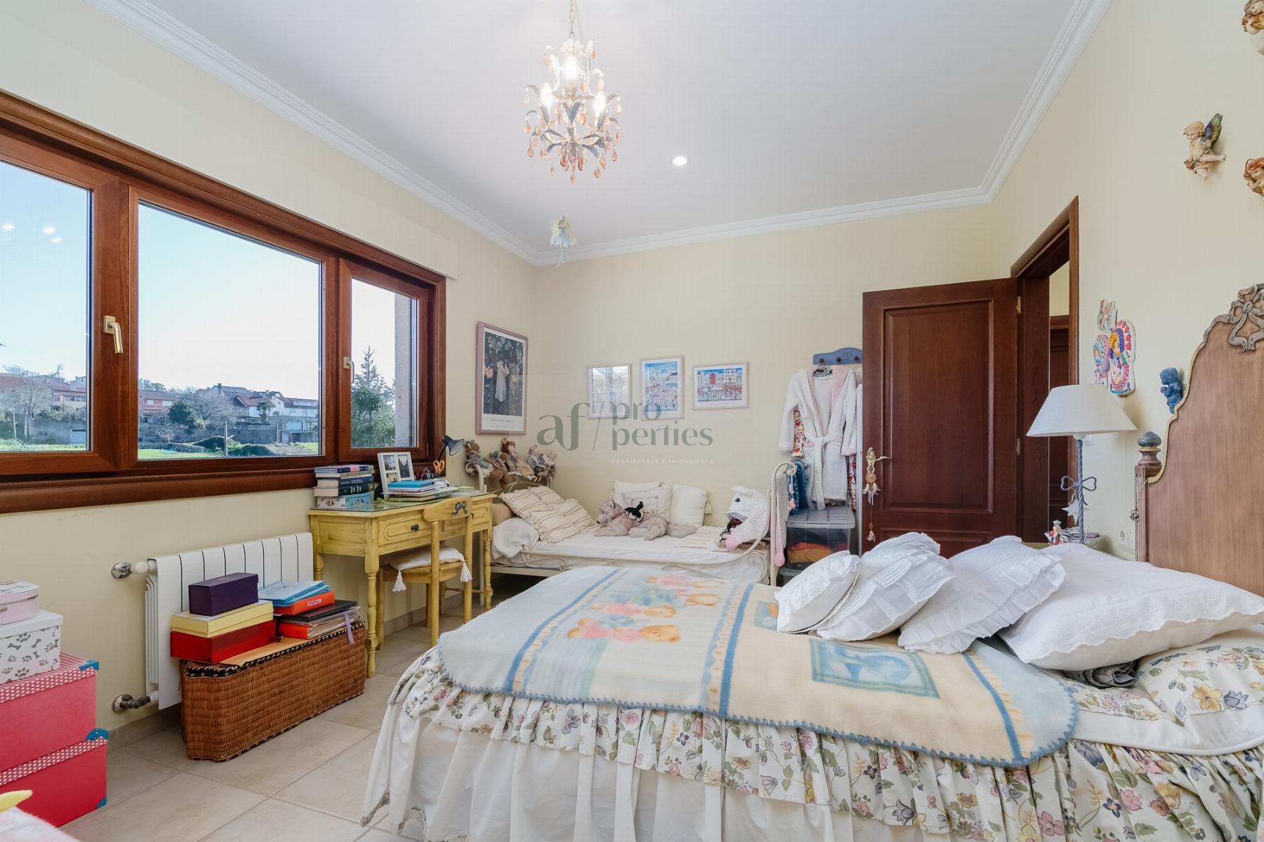 Zu verkaufen von chalet in
 Vigo