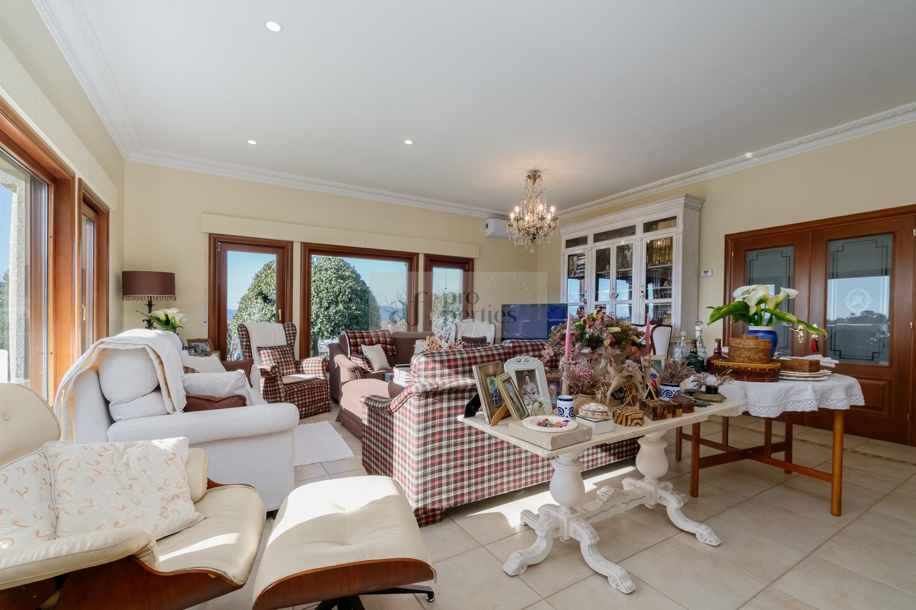 Zu verkaufen von chalet in
 Vigo
