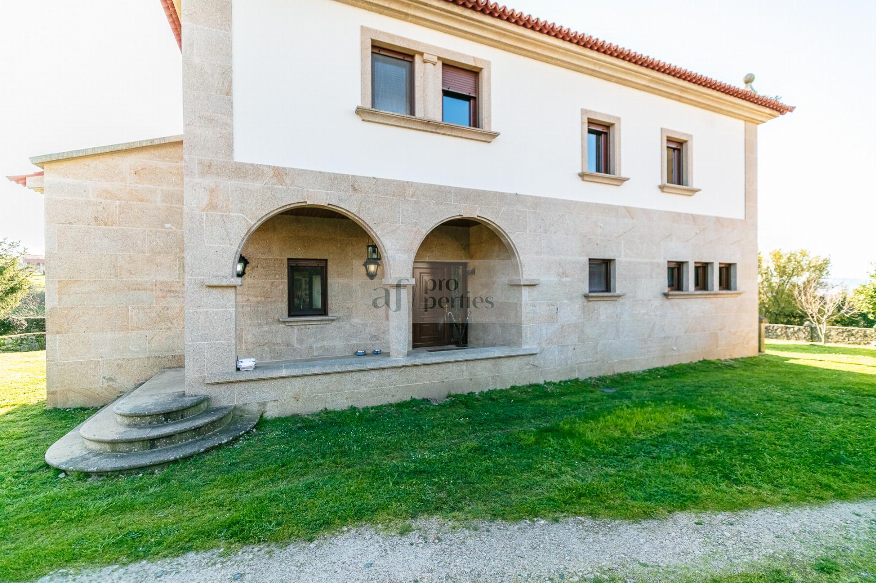 Zu verkaufen von chalet in
 Vigo