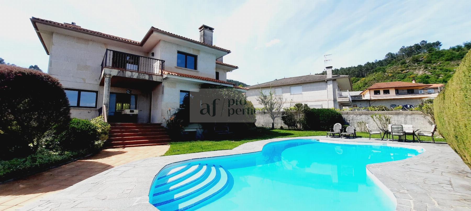 For sale of chalet in Tui