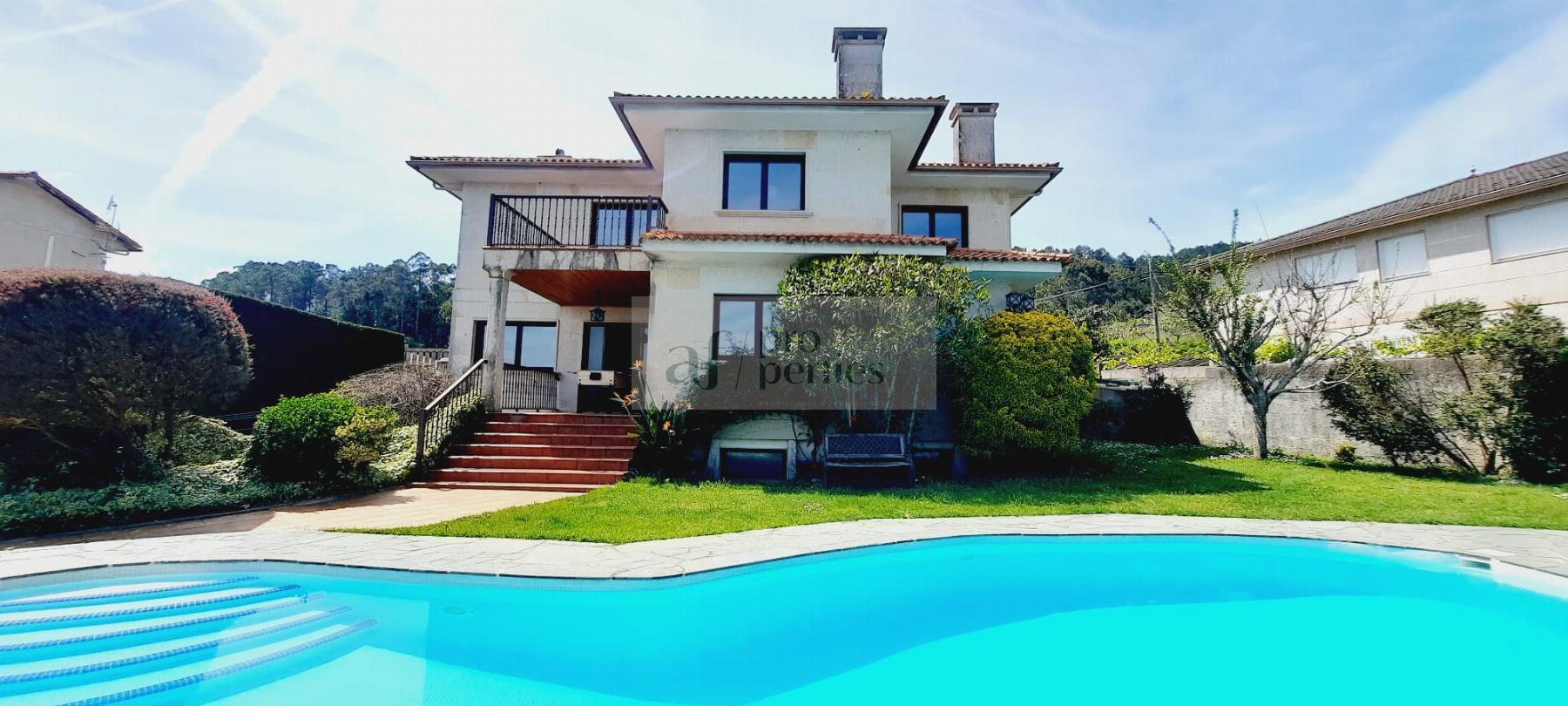 For sale of chalet in Tui