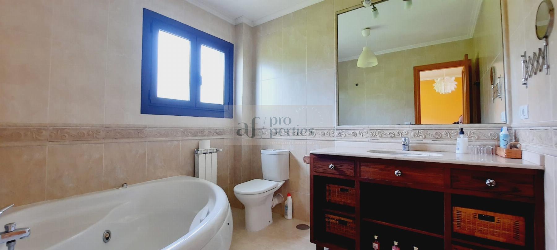 For sale of chalet in Tui