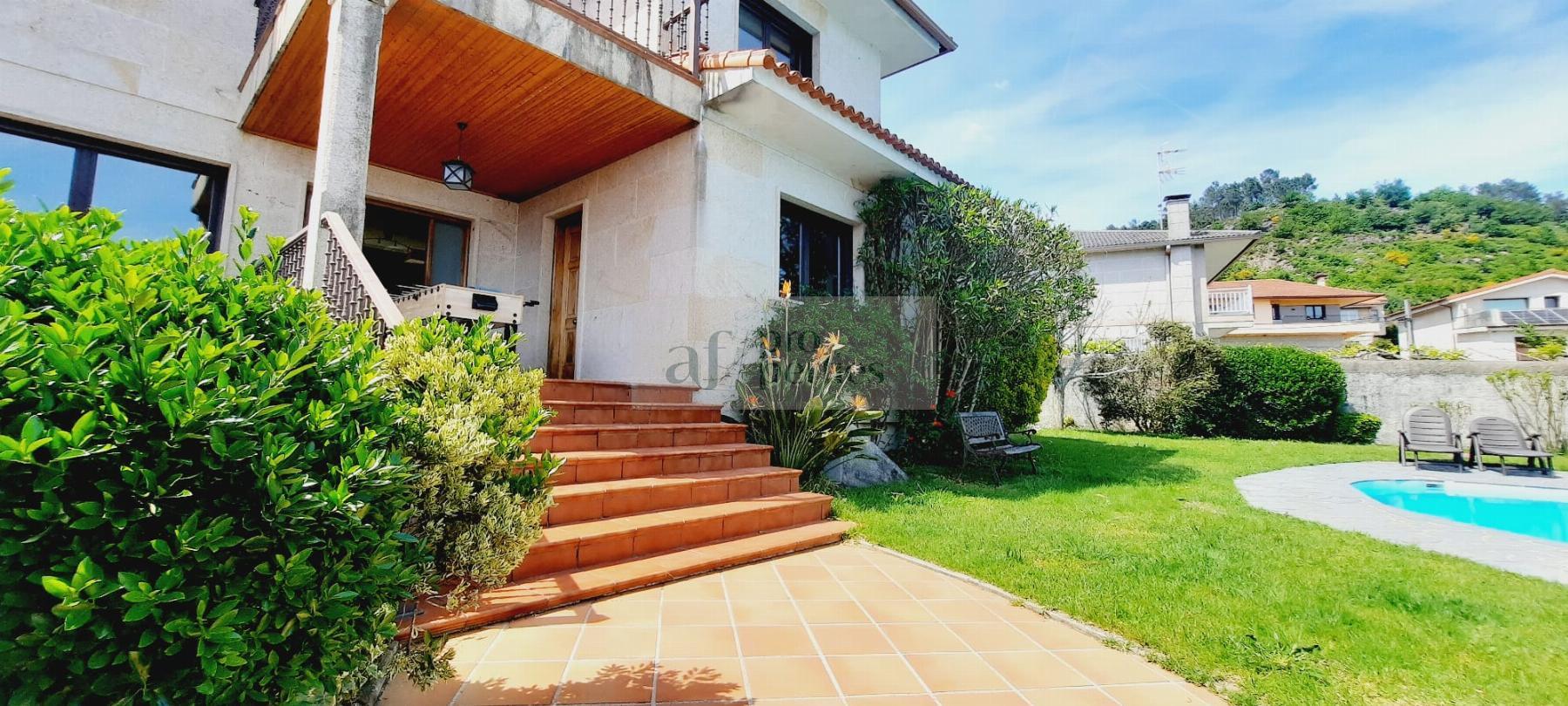 For sale of chalet in Tui