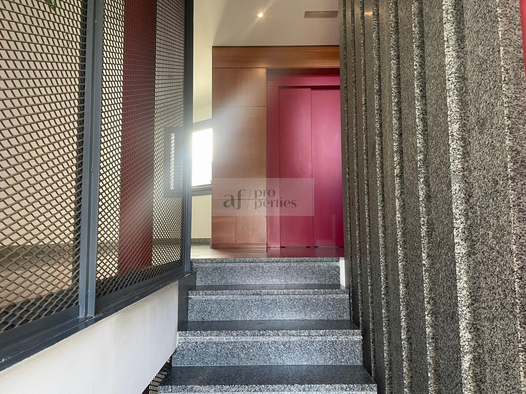 For sale of apartment in Nigrán