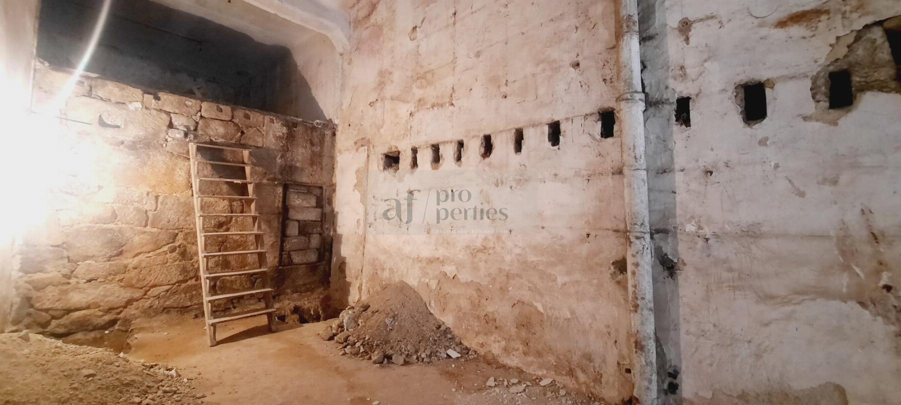 For sale of ground floor in Vigo