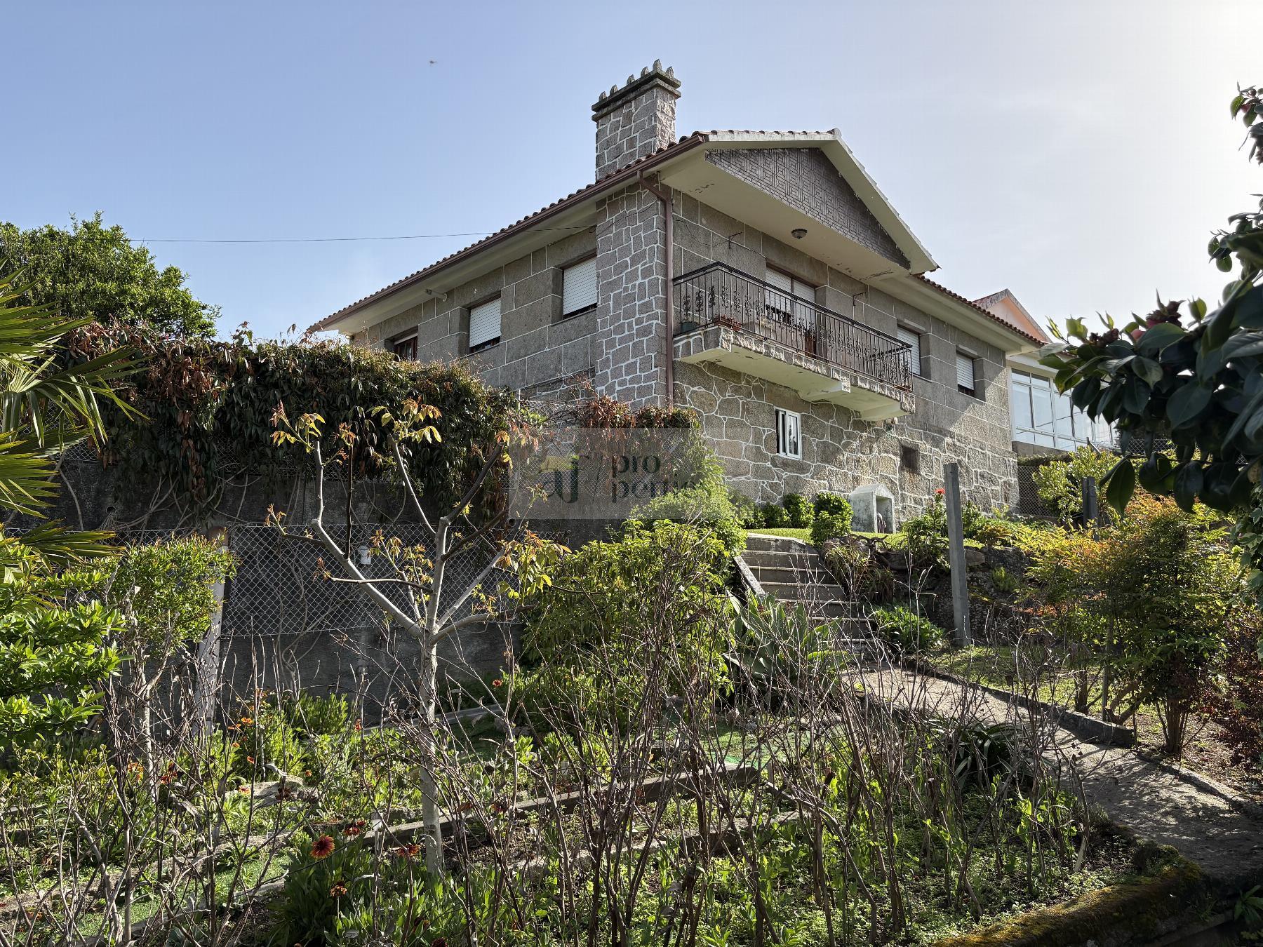 Venta de casa en Bueu