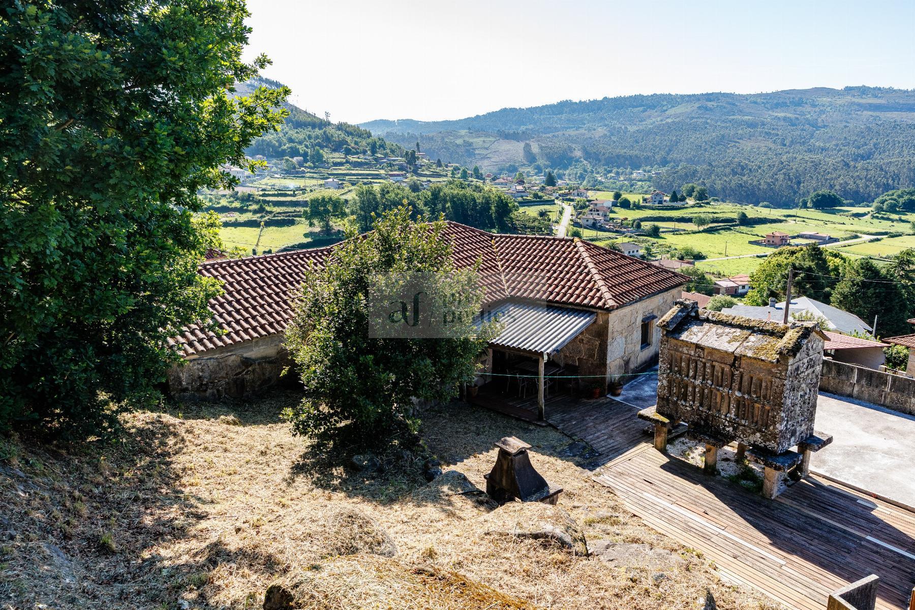 Venta de casa en Cotobade