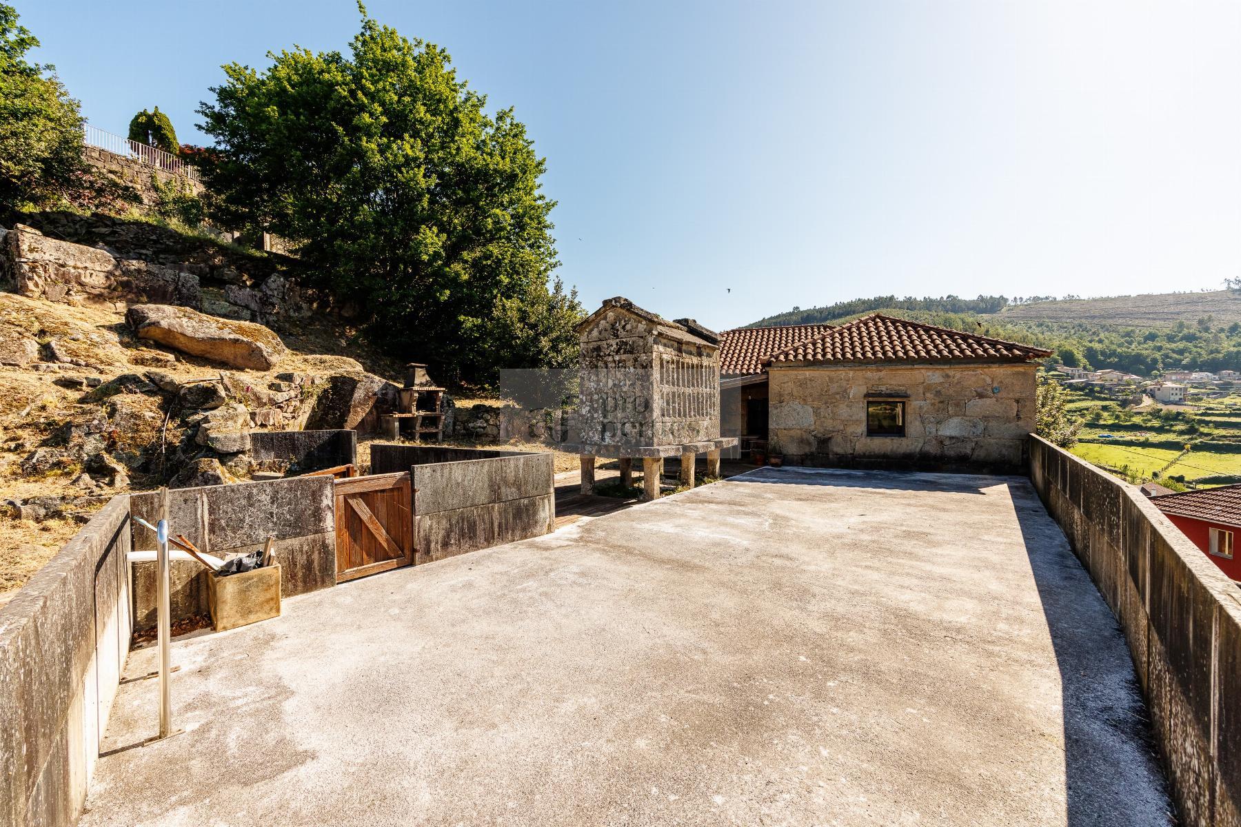 Venta de casa en Cotobade