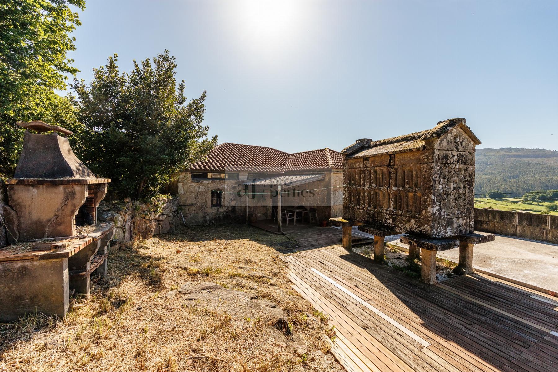 Venta de casa en Cotobade