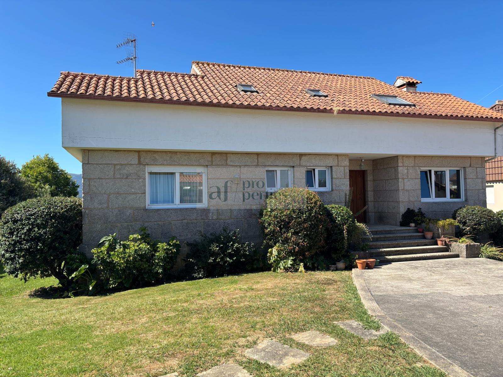 Venta de casa en Nigrán