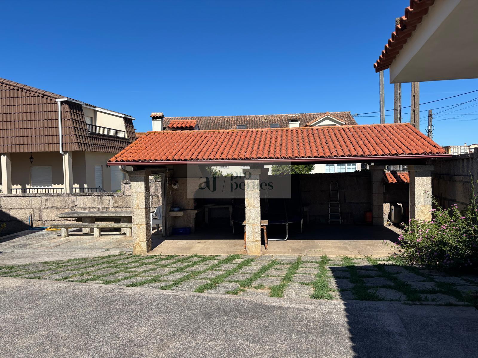 Venta de casa en Nigrán