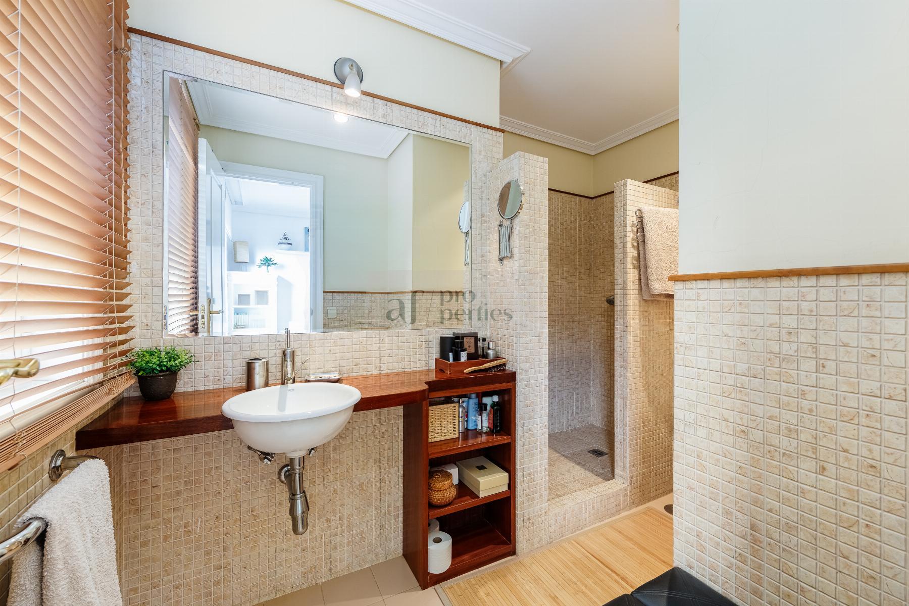 For sale of chalet in Nigrán