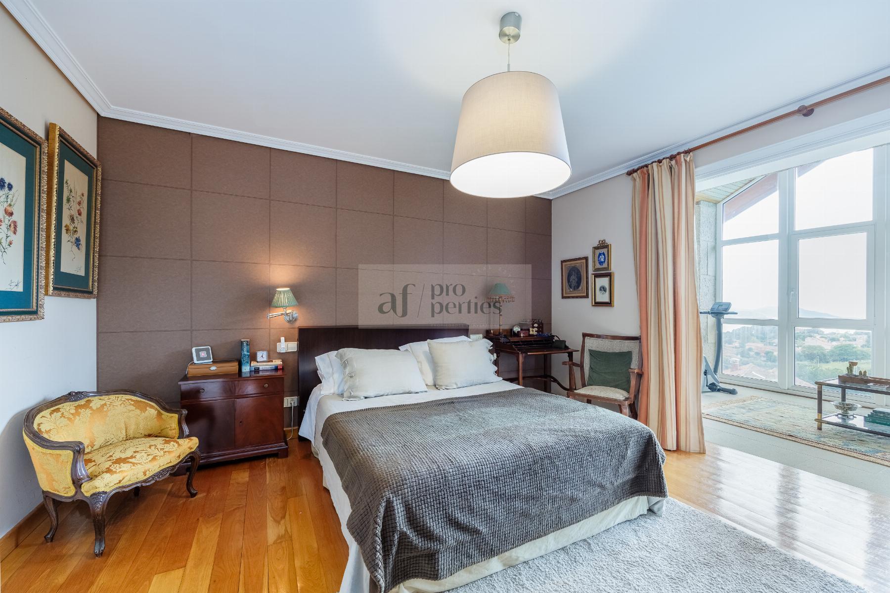 For sale of chalet in Nigrán