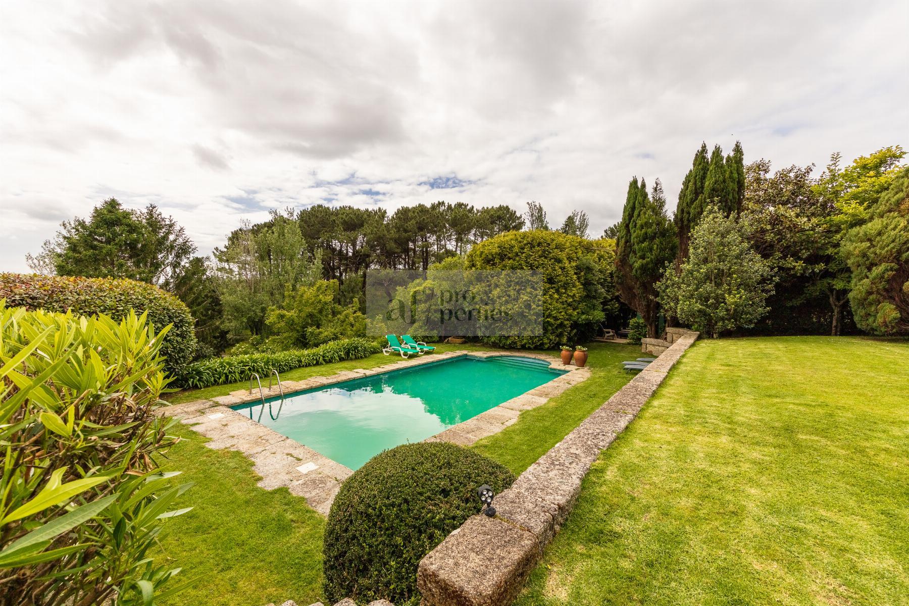 For sale of chalet in Nigrán