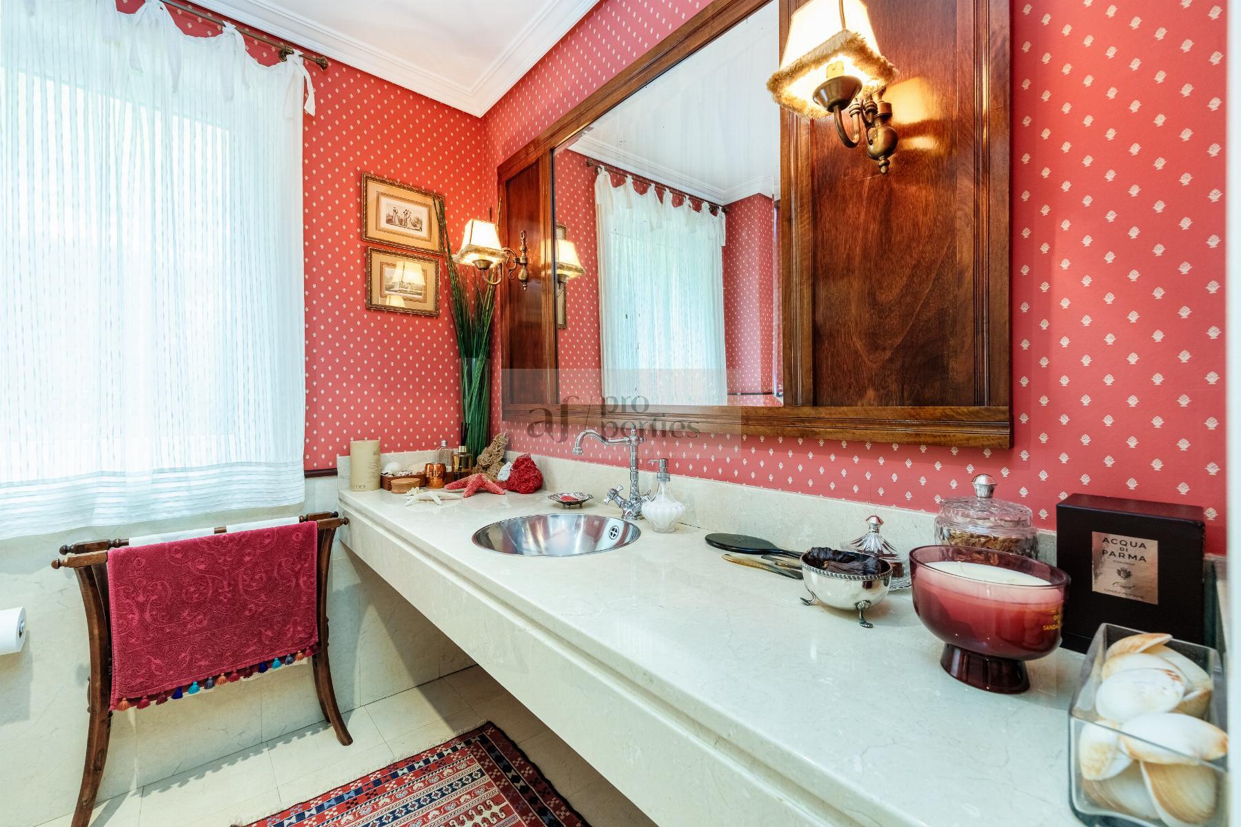 For sale of chalet in Nigrán