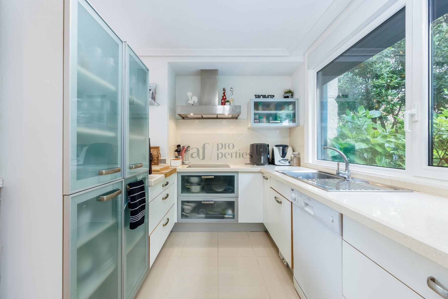 For sale of chalet in Nigrán