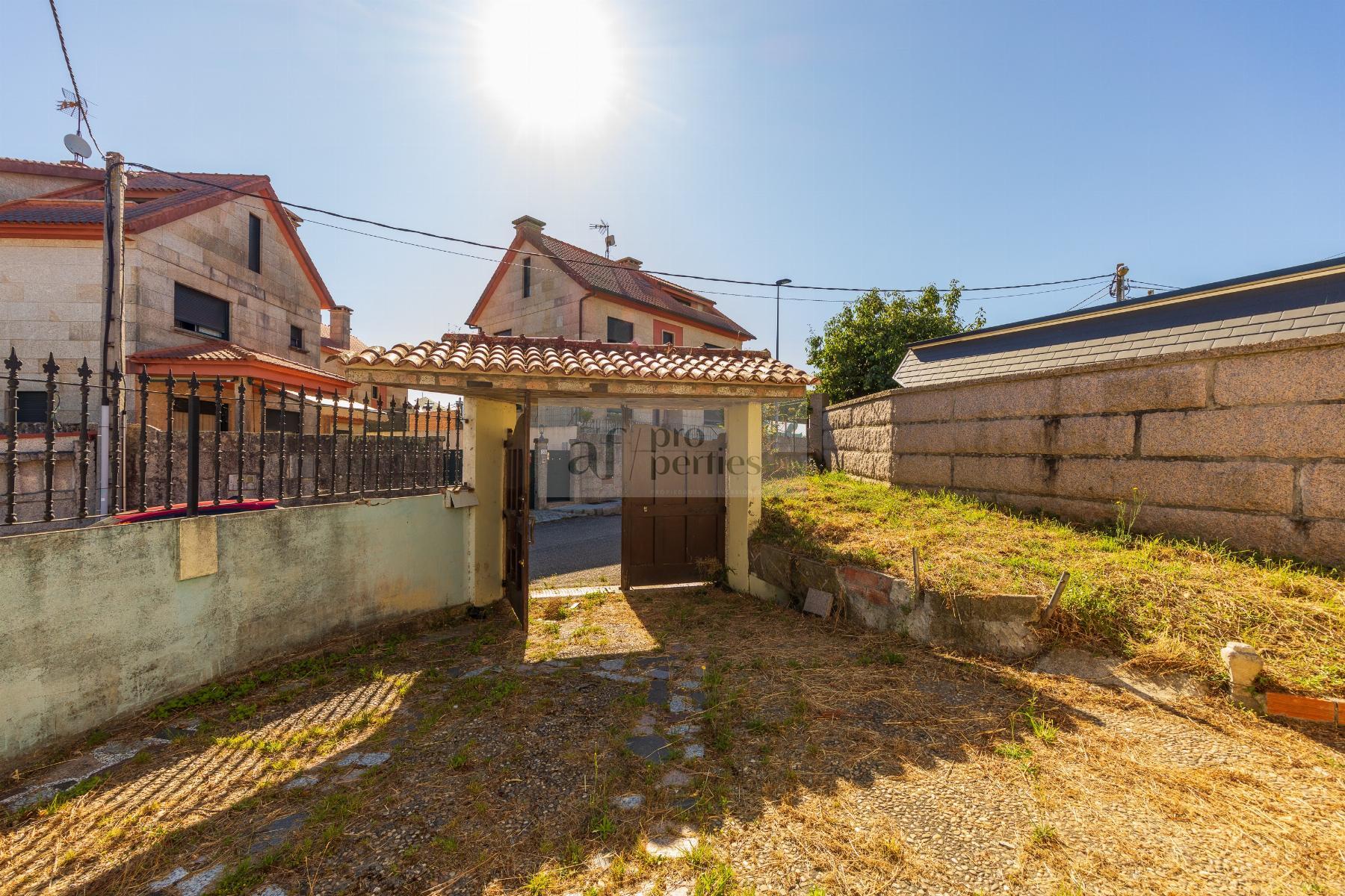 For sale of chalet in Vigo