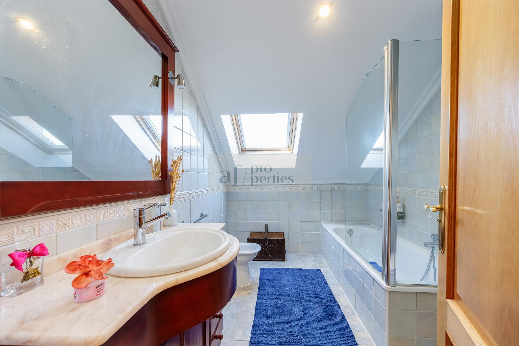 Venta de chalet en Oia