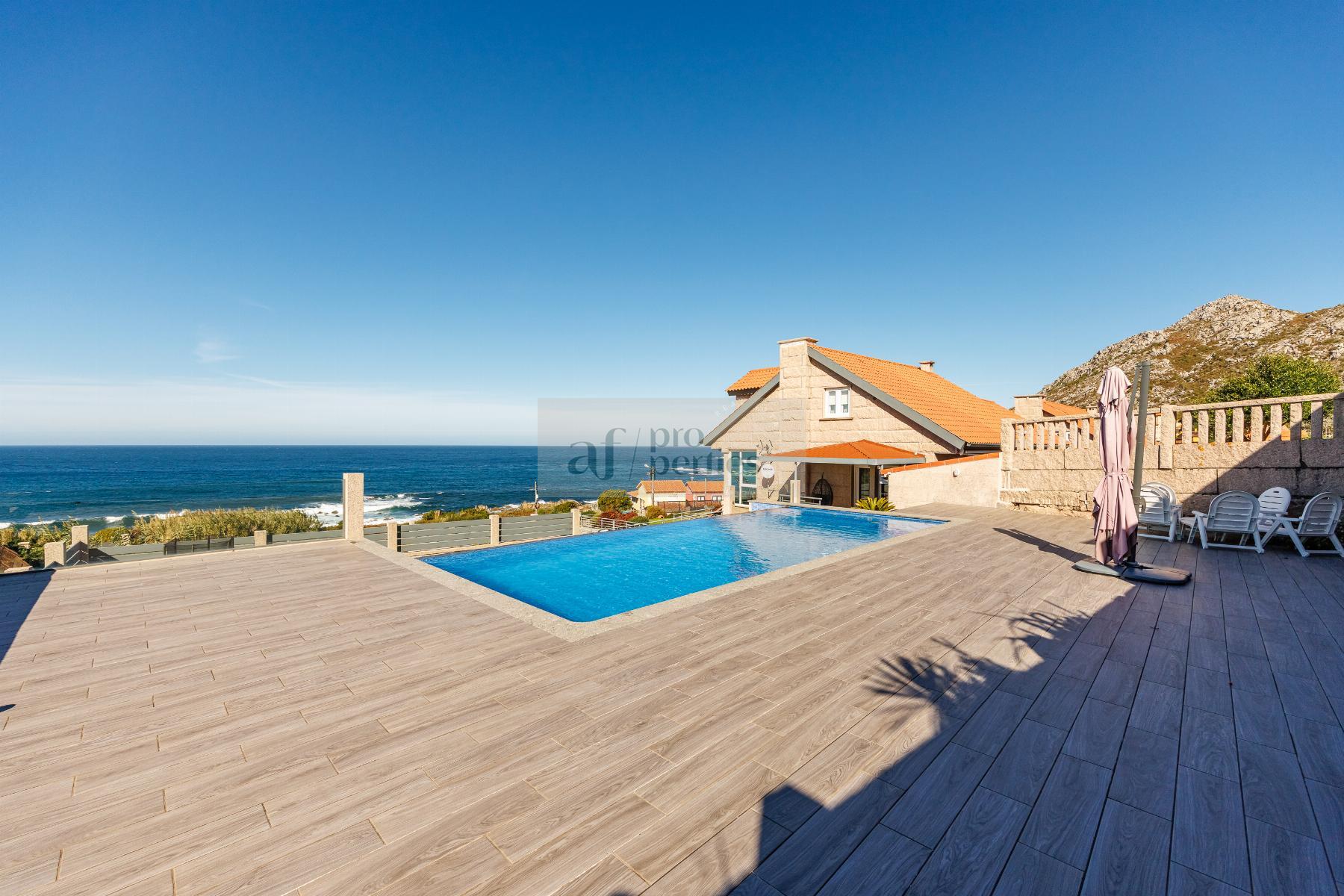 Venta de chalet en Oia