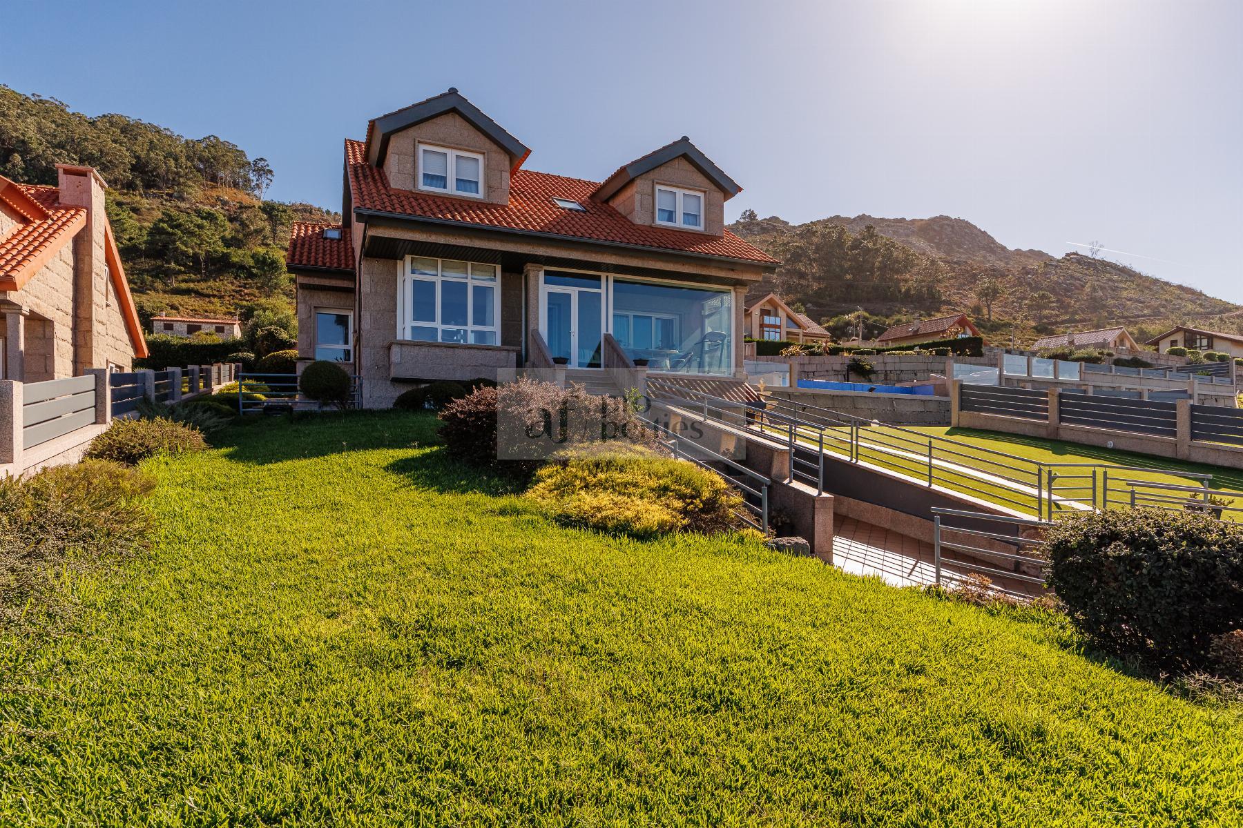 Venta de chalet en Oia