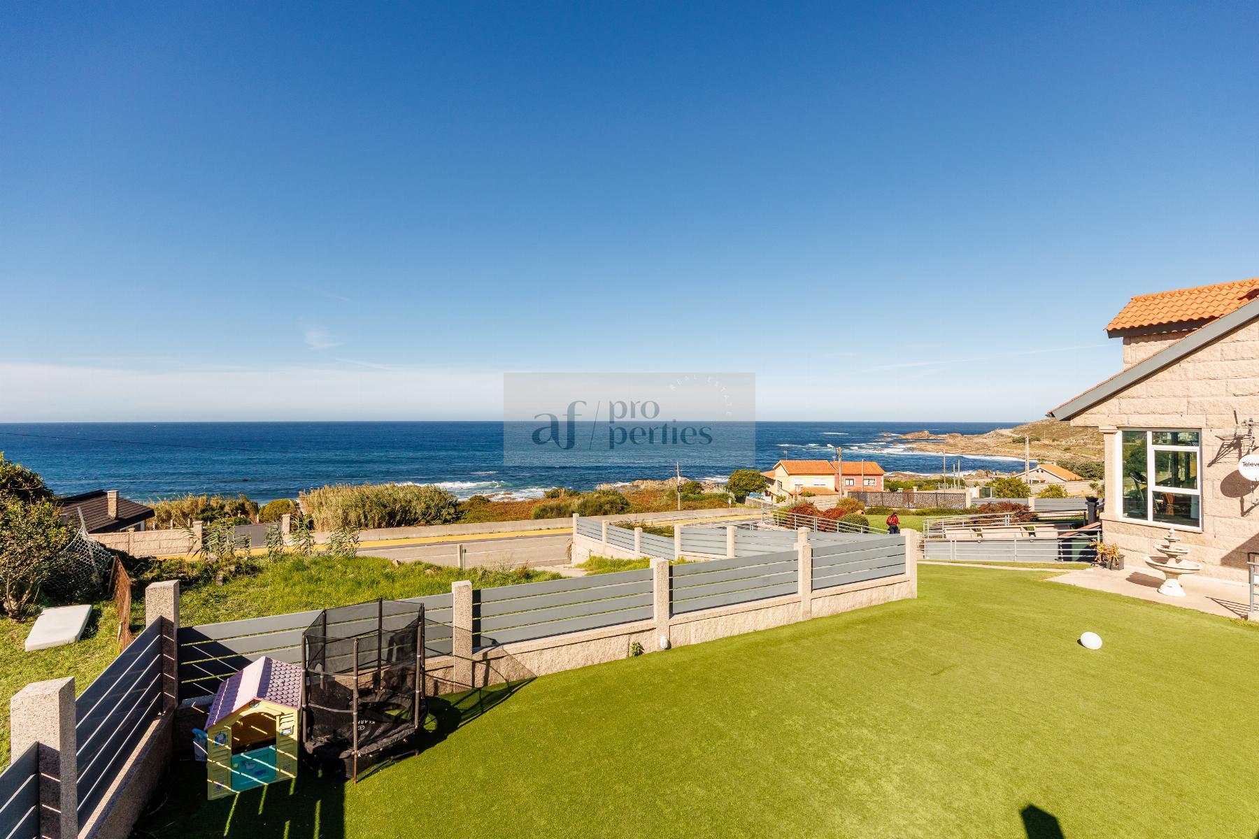 Venta de chalet en Oia