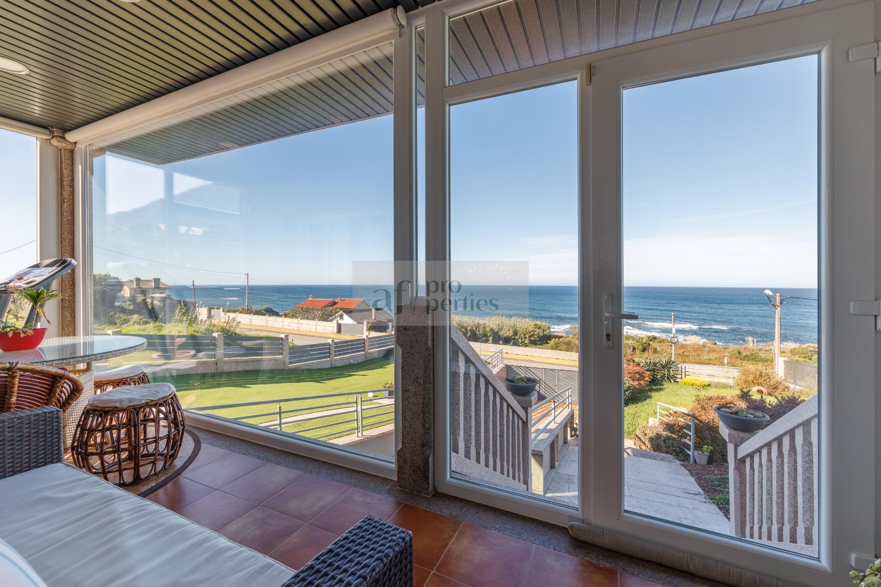 Venta de chalet en Oia