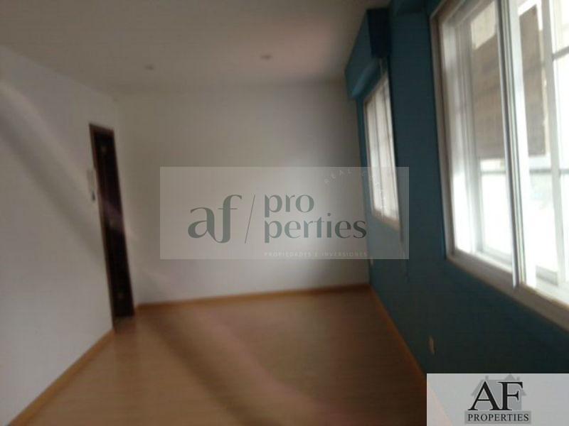 For sale of office in Vigo